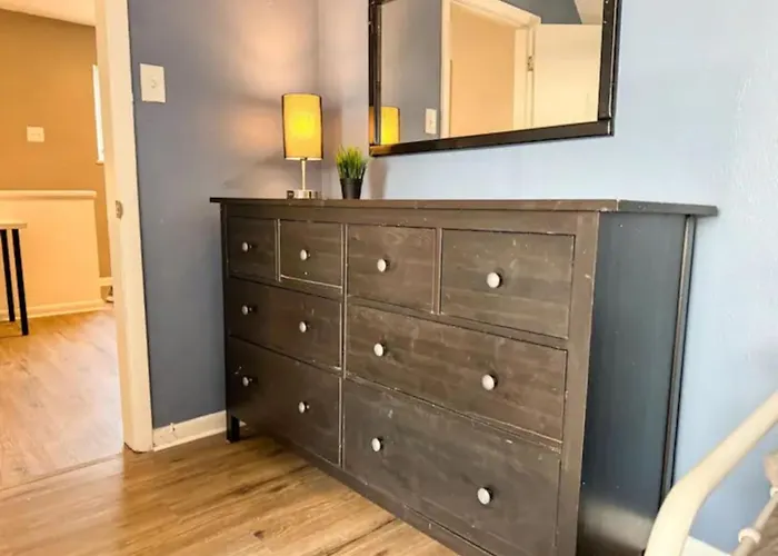 4 7 Bedrooms With 23 Beds And Parking Wifi Pittsburgh