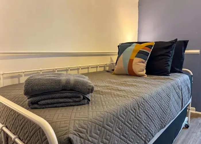 4 7 Bedrooms With 23 Beds And Parking Wifi