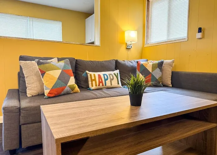 4 7 Bedrooms With 23 Beds And Parking Wifi Holiday home Pittsburgh