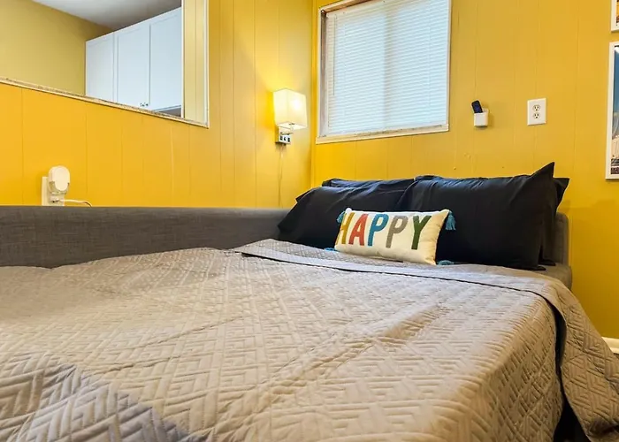 4 7 Bedrooms With 23 Beds And Parking Wifi Holiday home
